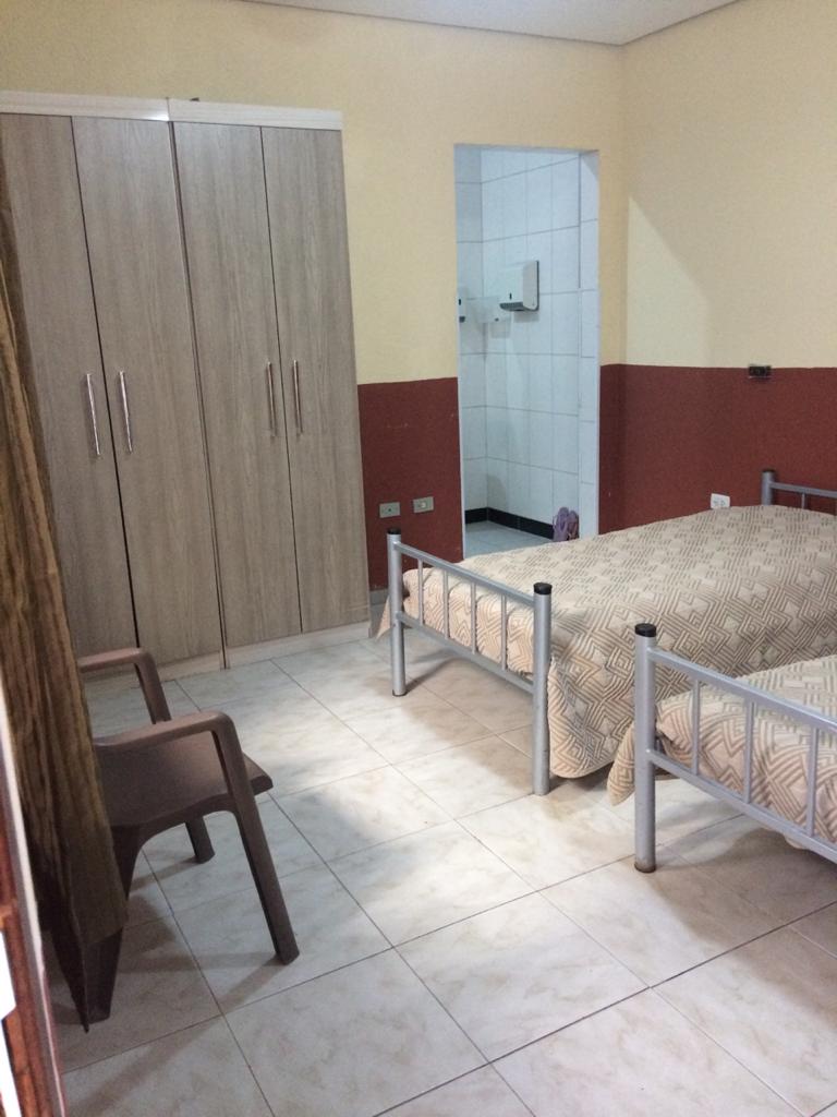 Quarto com banheiro privativo